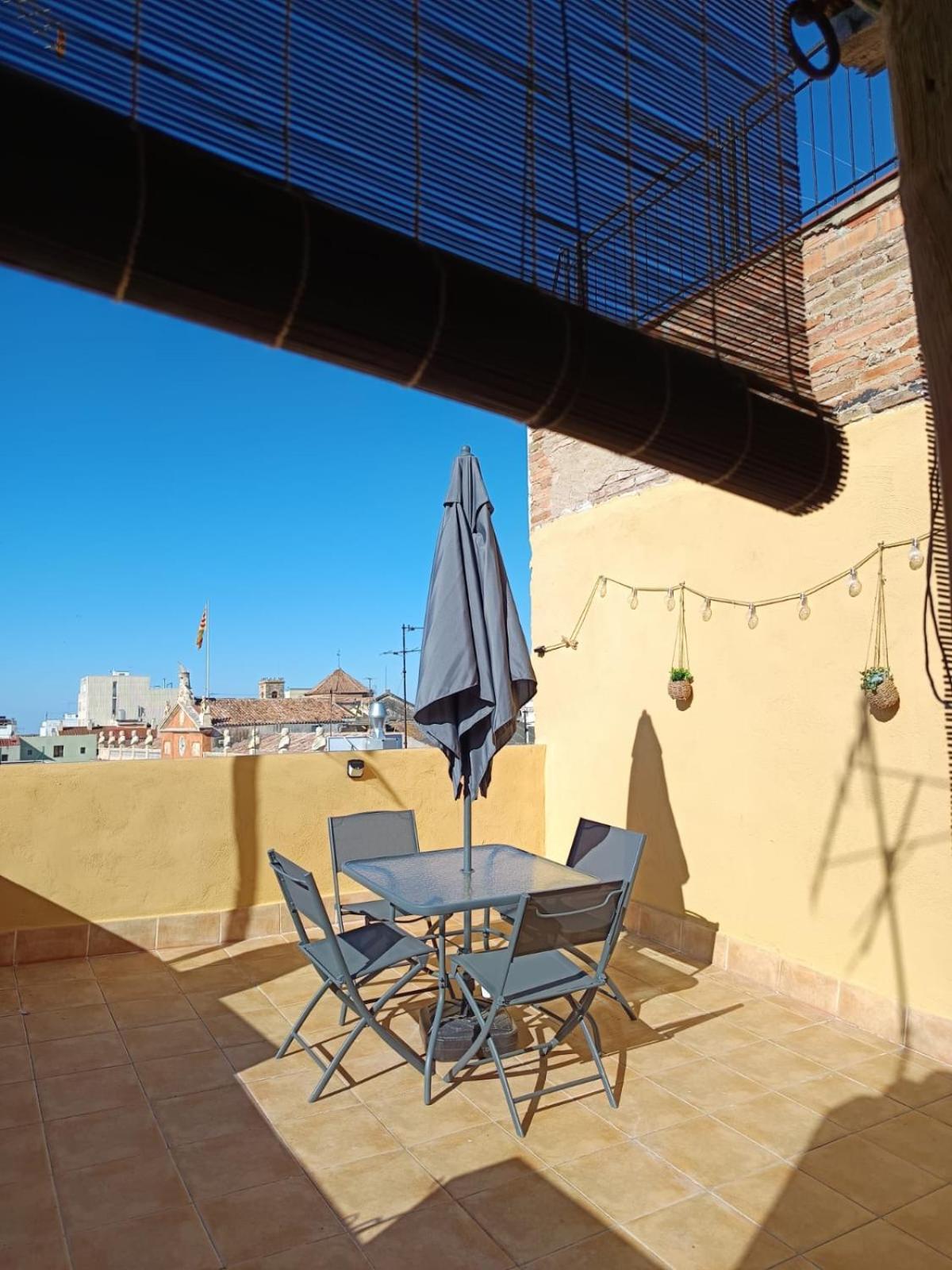 La Curiosa Del Casc Antic Apartment Tarragona Luaran gambar