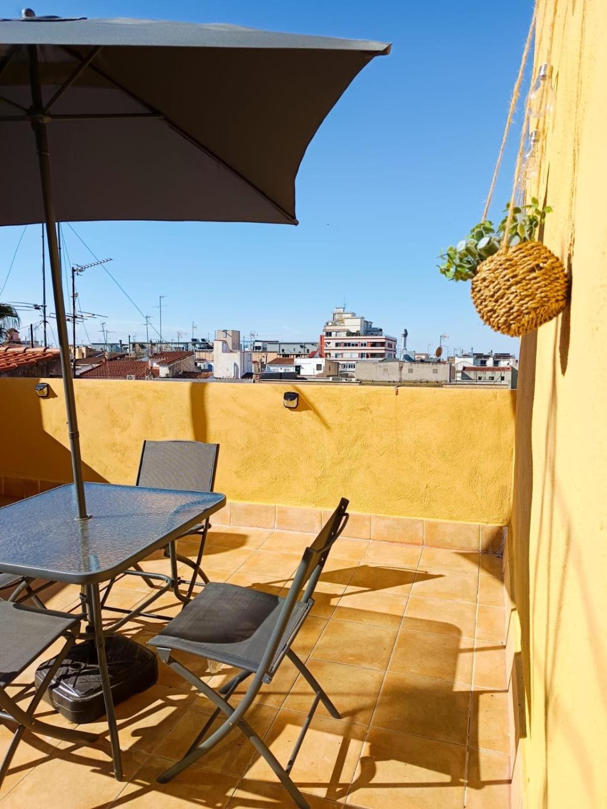 La Curiosa Del Casc Antic Apartment Tarragona Luaran gambar